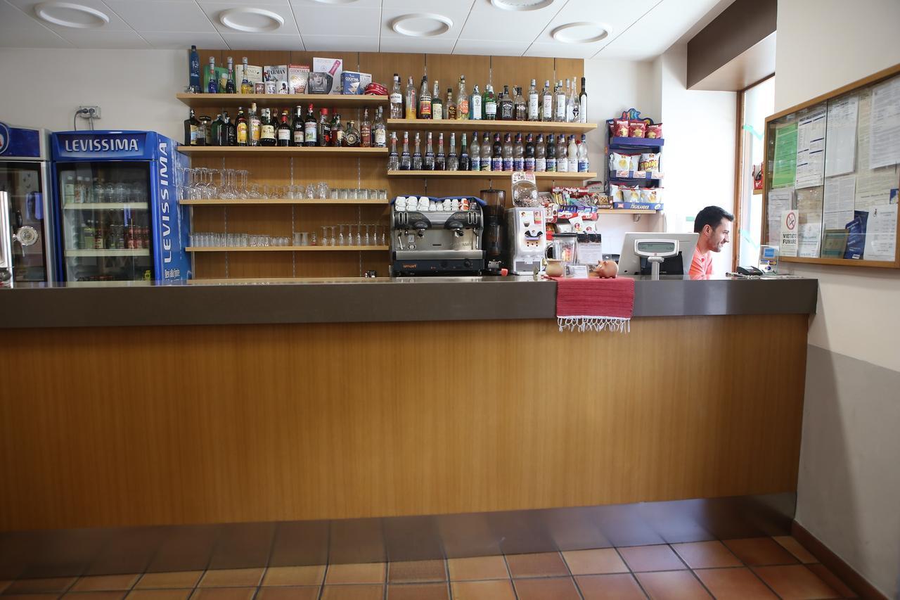 Albergo Gusmeroli ตีราโน ภายนอก รูปภาพ