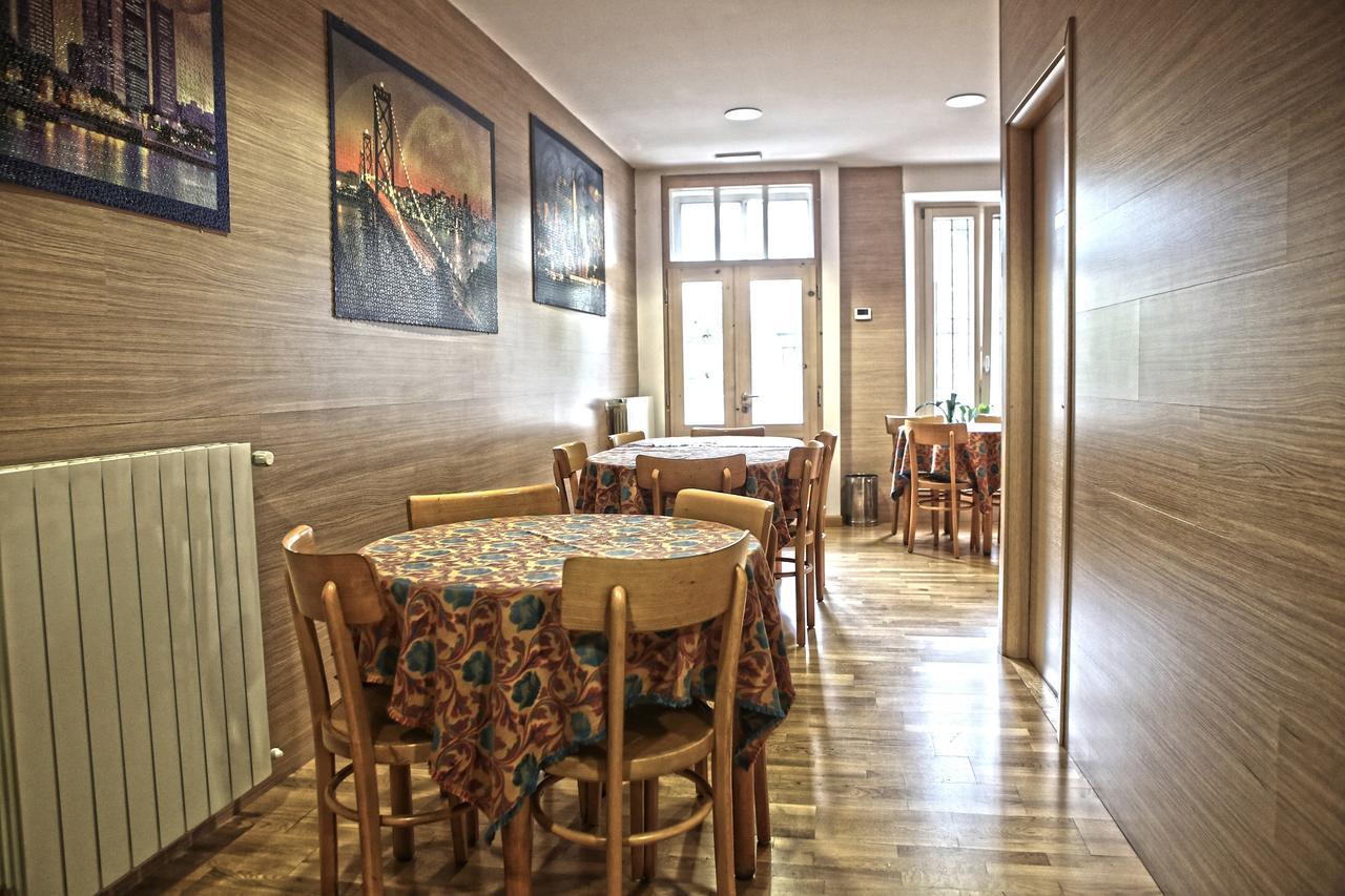 Albergo Gusmeroli ตีราโน ภายนอก รูปภาพ